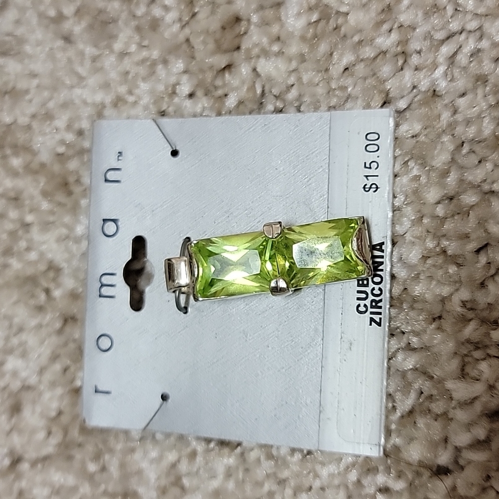 Roman pendant
